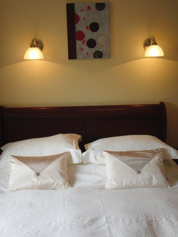 Woodlands House Bed & Breakfast Farranfore Oda fotoğraf