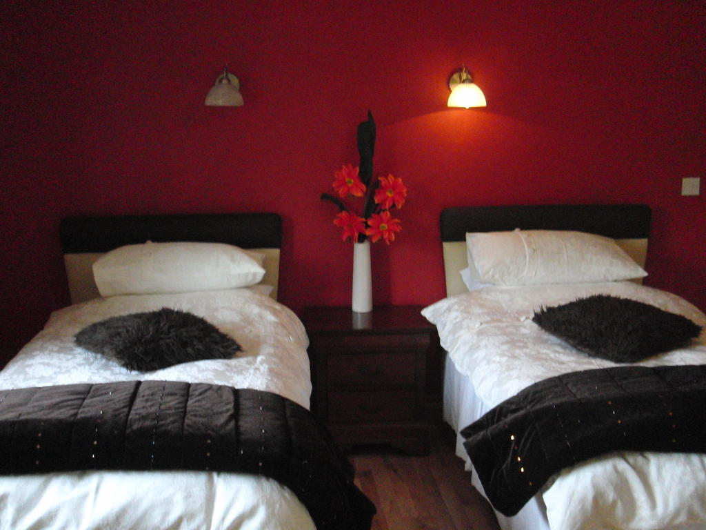Woodlands House Bed & Breakfast Farranfore Oda fotoğraf