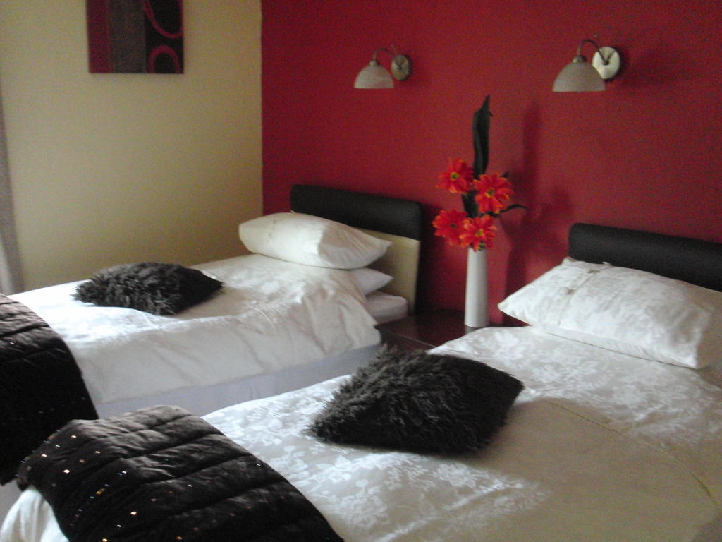 Woodlands House Bed & Breakfast Farranfore Oda fotoğraf