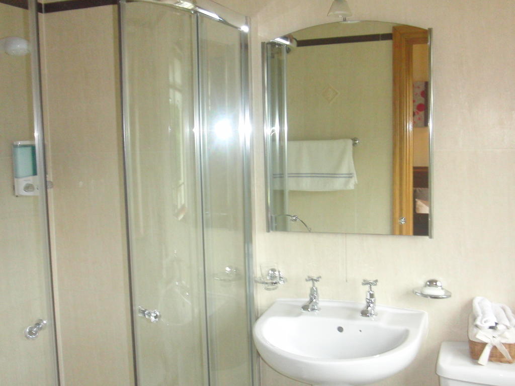 Woodlands House Bed & Breakfast Farranfore Oda fotoğraf