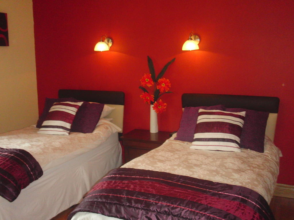 Woodlands House Bed & Breakfast Farranfore Oda fotoğraf